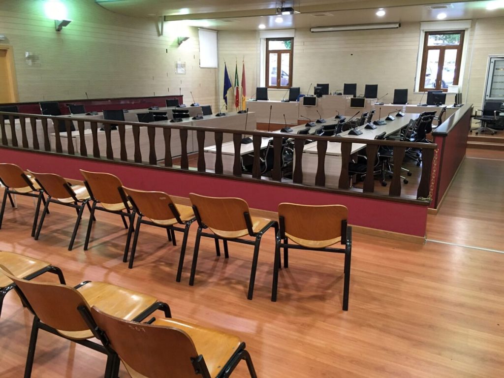 FdI e M5s chiedono le dimissioni di Marchionne: "Non ha più numeri in Aula"