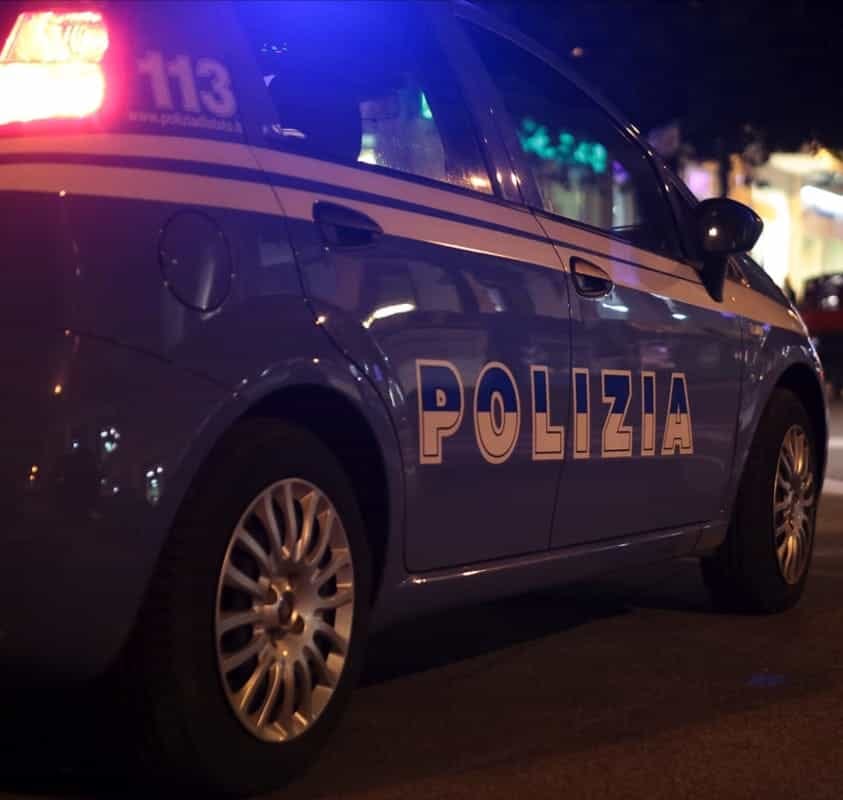 Su un motorino rubato investono e uccidono anziano, poi scappano. Trovati dopo una settimana