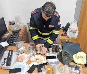 Operazione "Terra di Nettuno", sgominata una banda che rubava auto e vendeva stupefacenti