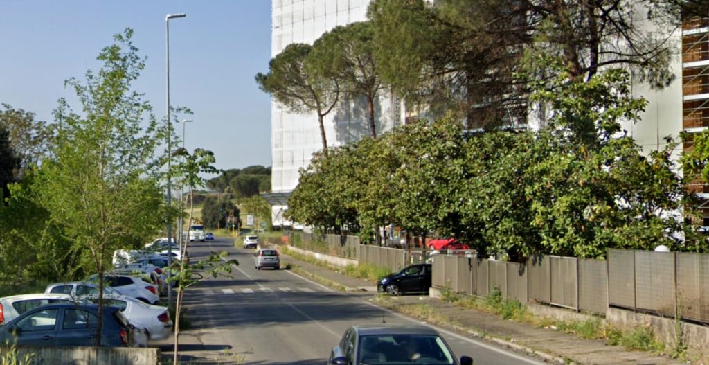 Incidente a Tor Tre Teste: marito e moglie investiti da un'auto. Lui muore sul colpo