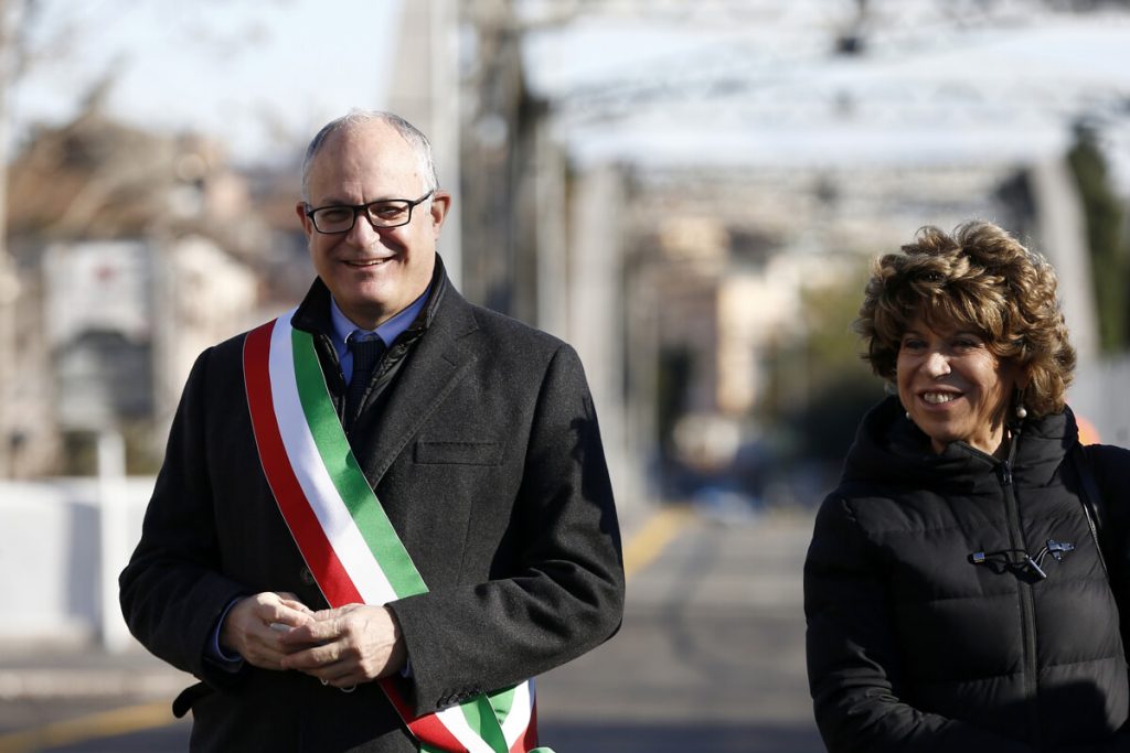 Segnalini “paperona”, Gualtieri giù dal podio. Quanto guadagnano sindaco e assessori