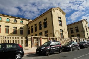 Da fortino dello spaccio a ostello 2.0. Che ne sarà dell’ex colonia Vittorio Emanuele