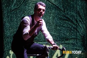 Luca Argentero in "E' questa la vita che sognavo da bambino" al Brancaccio