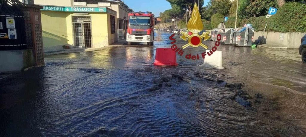 Allagamento a Torre Maura: chiusa la strada