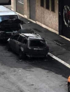 Ostia, il giallo dell'auto bruciata: l'ipotesi di un avvertimento