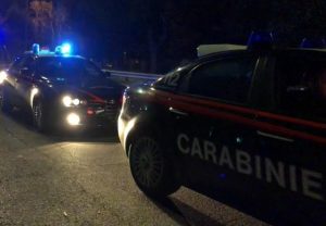 La fuga dopo il maxi colpo nel negozio hi-tech, ladro preso in via di Salone
