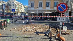 Addio al vecchio chiosco di Ponte Milvio