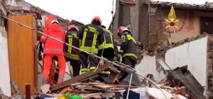 Esplosione a Canale Monterano, in 25 restano sfollati. Il sindaco: "Puntiamo a riattivare presto le utenze"