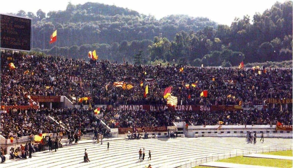 Il Cucs compie 47 anni: i tifosi ricordano il Commando Ultrà Curva Sud