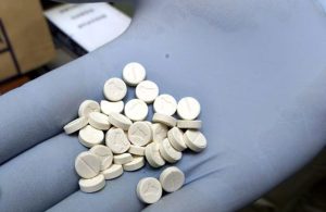 Ecstasy e ketamina pronte per lo spaccio, due giovani finiscono nei guai