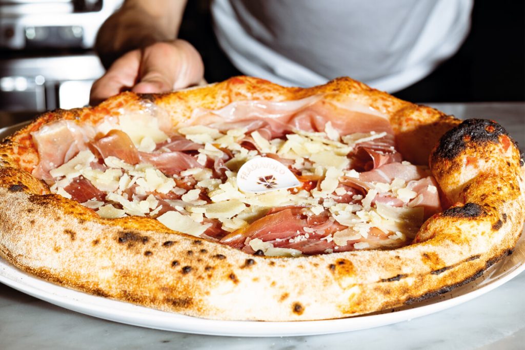 Nel quartiere underground e della street art arriva la pizza più buona di Roma