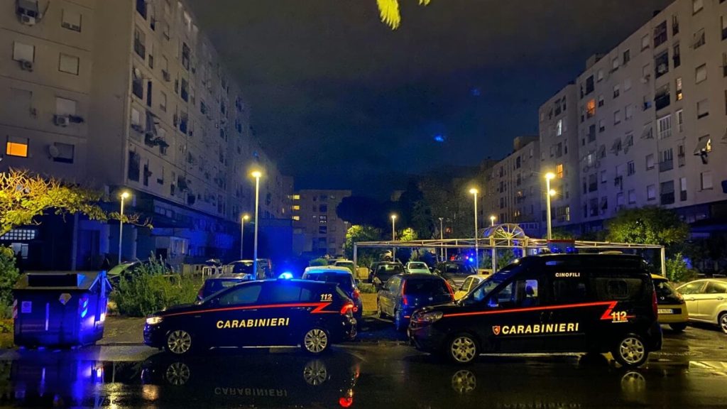 Blitz a Tor Bella Monaca: 6 arresti. Sequestrate dosi di cocaina e crack