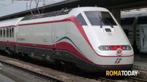 Pochi utenti e costi esorbitanti, ecco perchè l'agevolazione della "Carta Tutto Treno" rischia di sparire