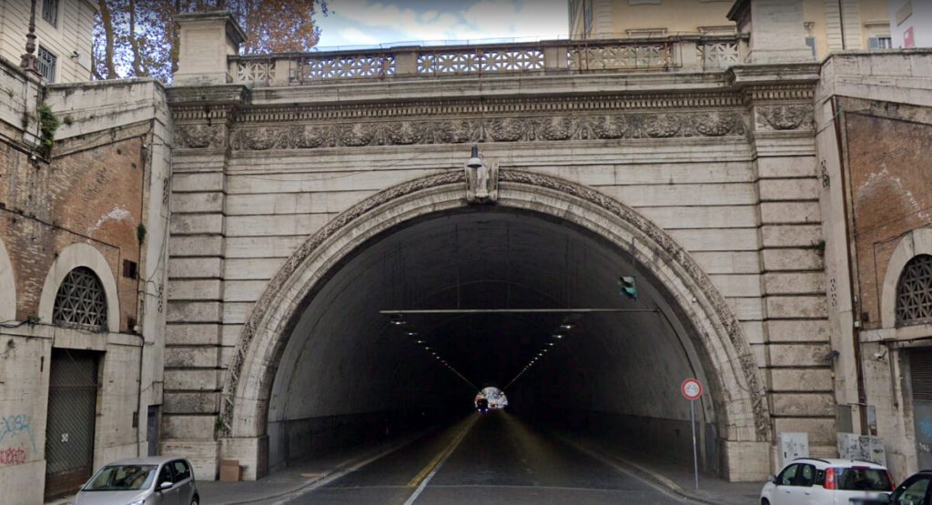 Il traforo Umberto I sarà chiuso due settimane. Tutte le informazioni