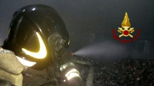 Incendio di Malagrotta, l'allarme dei sindacati per la salute dei vigili del fuoco