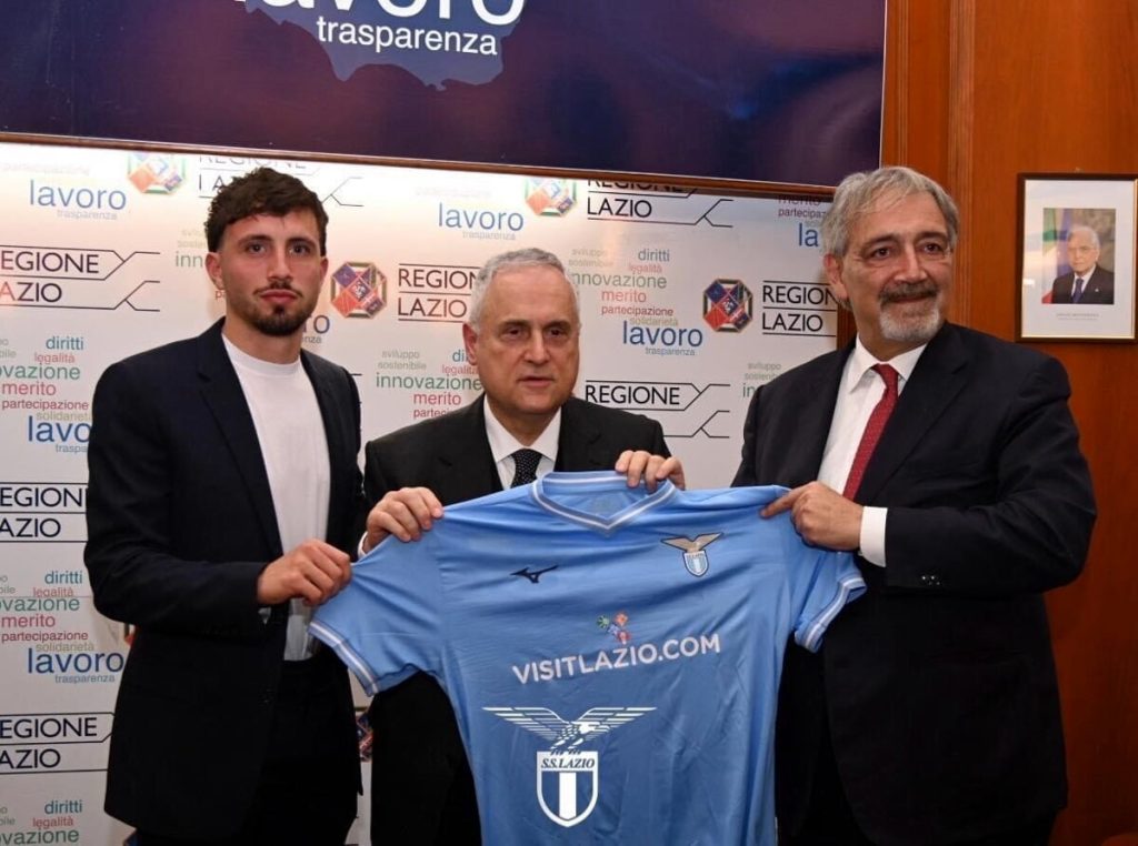 La Regione sponsorizza la Lazio: VisitLazio sulla maglia biancoceleste durante la Supercoppa Italiana