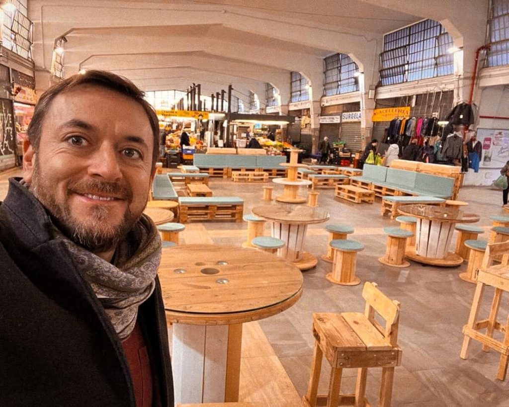 Le opposizioni salvano il presidente. Il municipio III approva il piano del commercio