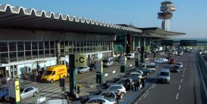 Regole per i taxi di Fiumicino, scatta la protesta e l'ordinanza viene sospesa