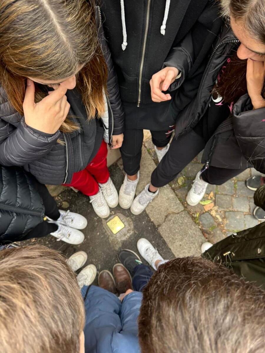 Da Acilia alla Garbatella, arrivano a Roma 21 nuove pietre d'inciampo