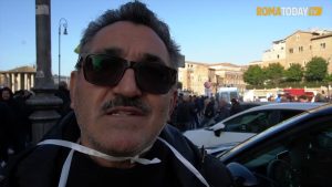 VIDEO | "Gualtieri e Lucarelli come Pinocchio": la protesta degli ambulanti nel centro di Roma