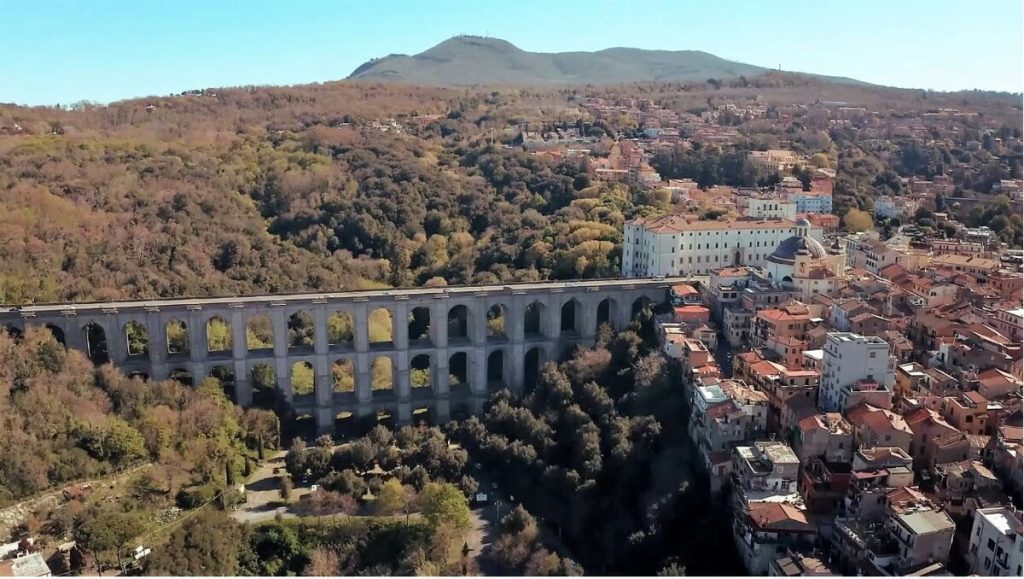 Ariccia, precipita dal ponte: morto un uomo