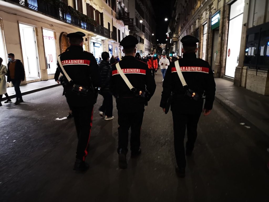 Furti e borseggi a Roma: cinque arresti in 48 ore da parte dei Carabinieri