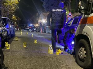 Roma, agguato a Corviale: un morto e un ferito. Gli spari da un'auto