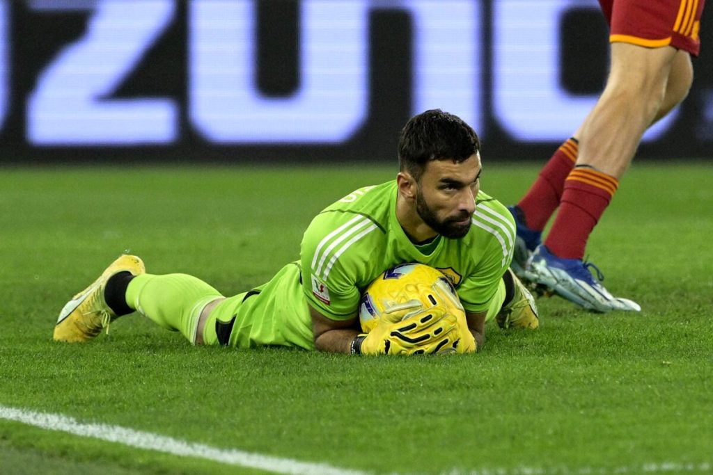 Roma-Hellas Verona, le pagelle: Bove è ovunque , Rui Patricio altro errore