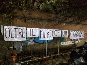 Villa Mercede, a oltre 5 anni dal crollo del muro ancora non si muove una foglia. E resta il degrado