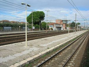 Due donne sono state investite da due treni a Roma: sono gravissime