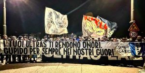 La Lazio compie 124 anni: i festeggiamenti dei tifosi a Piazza della Libertà