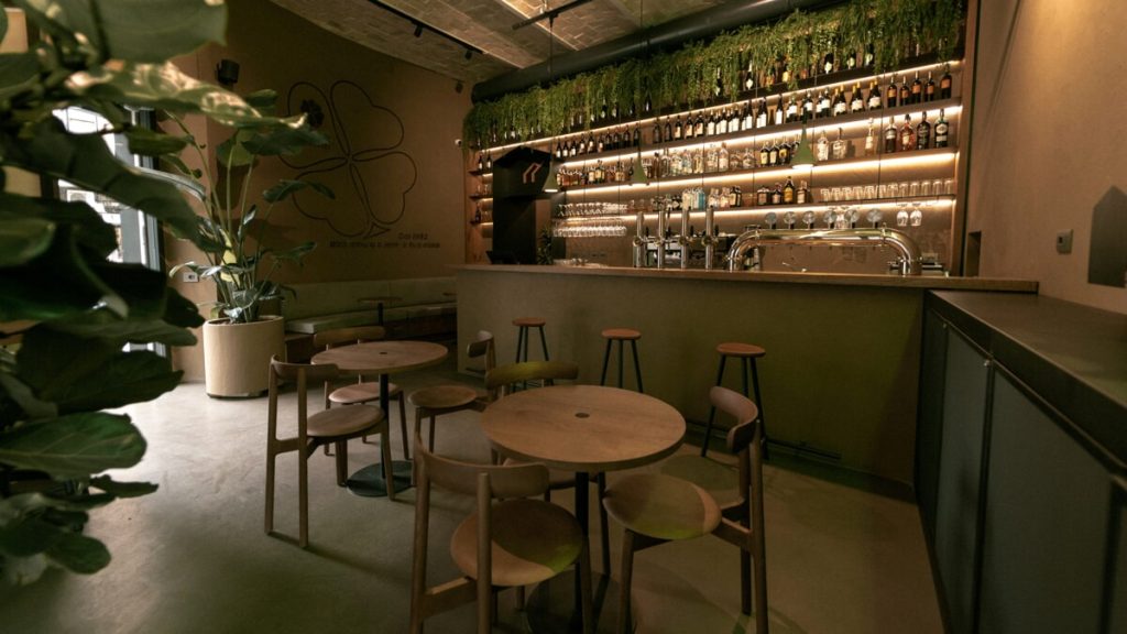 A Roma c’è un’agenzia immobiliare con dentro ristorante e cocktail bar
