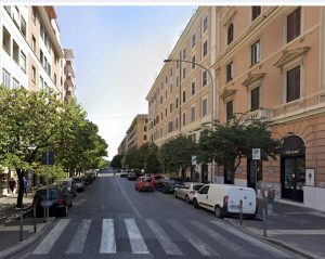 Studentessa pedinata e rapinata nel portone di casa a San Lorenzo