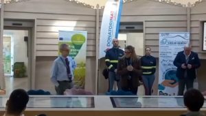 VIDEO | DonatoriNati: Anas e polizia all'istituto agrario per sostenere la donazione del sangue