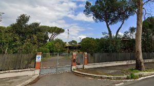 Gli ex custodi del centro carni sulla Togliatti rischiano lo sfratto dopo 30 anni