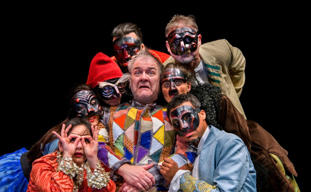 All'Ambra Jovinelli Andrea Pennacchi è Arlecchino