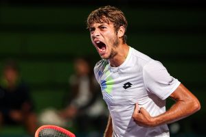 Impresa di Flavio Cobolli, ad Acapulco batte l'ex numero sei del mondo Felix Auger-Aliassime