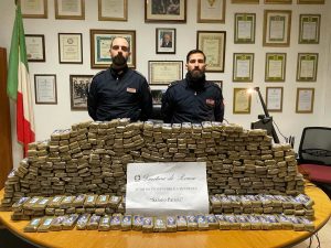 Cinquanta chili di droga per i rampolli della Roma bene: arrestati i fornitori dei "pariolini"