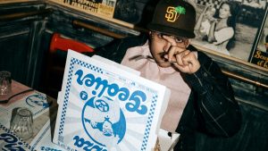 Il rapper Geolier partecipa a Sanremo aprendo una pizzeria. Ordini anche a Roma, Milano e Napoli