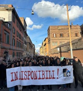 “Da qui non ce ne andiamo”:  a San Lorenzo la protesta in difesa della palestra popolare