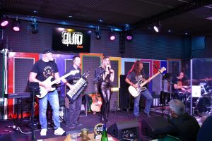 Country, "Beatlemania" e colonne sonore del cinema al Quid