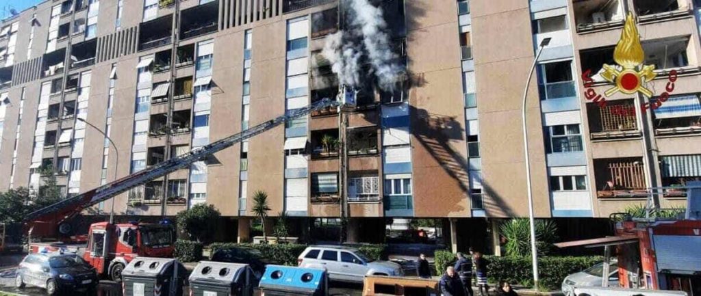 Incendio Spinaceto, un mese dopo il rogo ci sono 14 famiglie senza casa