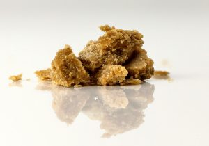 Cos'è il Wax, la "droga dell'euforia" pronta a invadere Roma