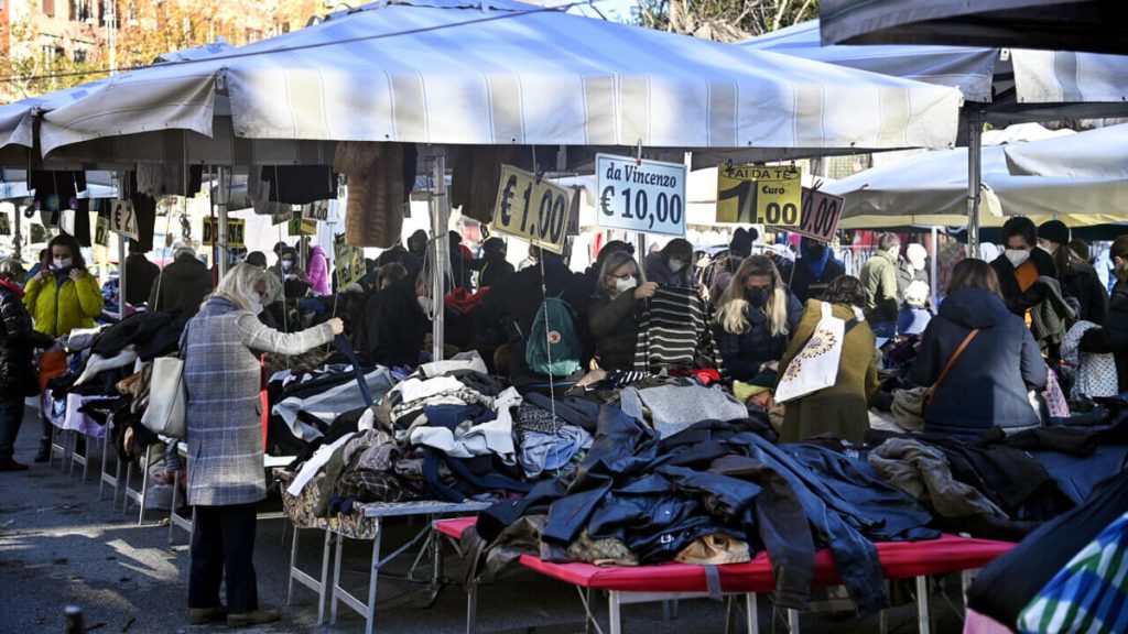 Al mercato di Porta Portese la stretta sulla sicurezza: raddoppiati i vigili urbani