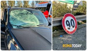 Cartello stradale colpisce macchina in autostrada, ferite due donne. Il racconto: "Sono una miracolata"