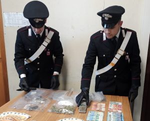 Nasconde 4000 di dosi pronte per lo spaccio: condannato a due anni e 8 mesi
