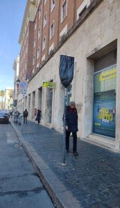 I lavori del Giubileo cancellano i posti per disabili: "In poche centinaia di metri ne abbiamo persi almeno tre"