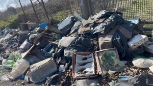 Settecamini, via di Salone è una discarica a cielo aperto ma nessuno interviene