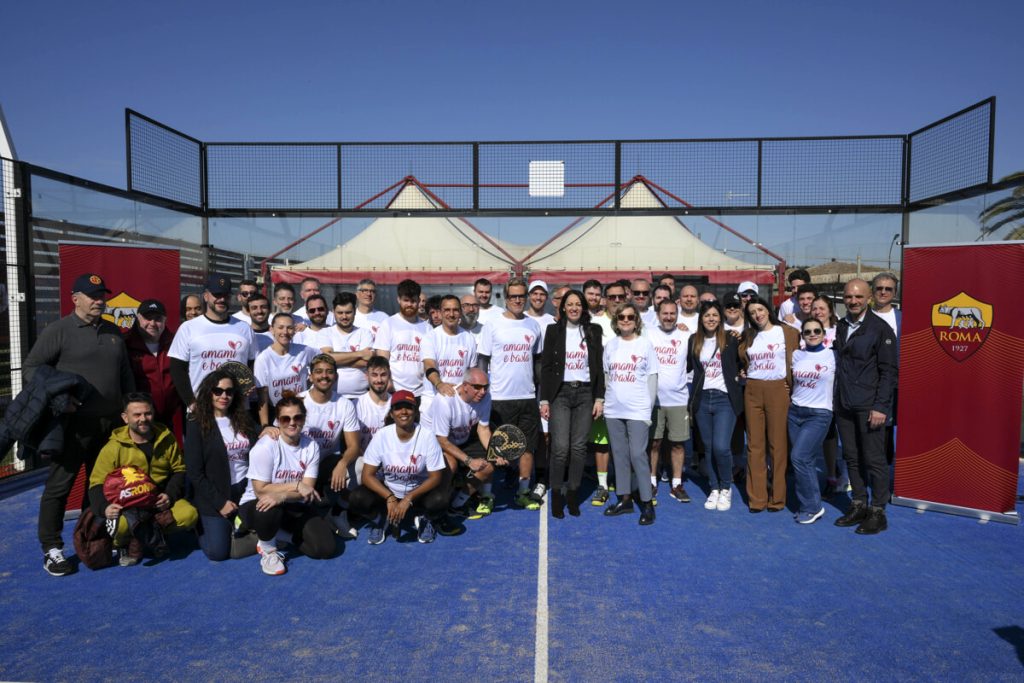 AS Roma, un torneo benefico di padel per il contrasto alla violenza di genere