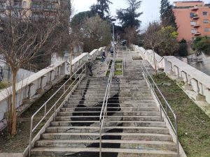 Torna il decoro sulla scalinata artistica di Roma nord 